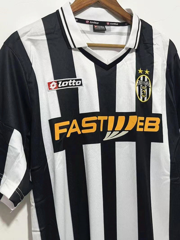 2001-2002 Juventus Home Retro Soccer Jersey