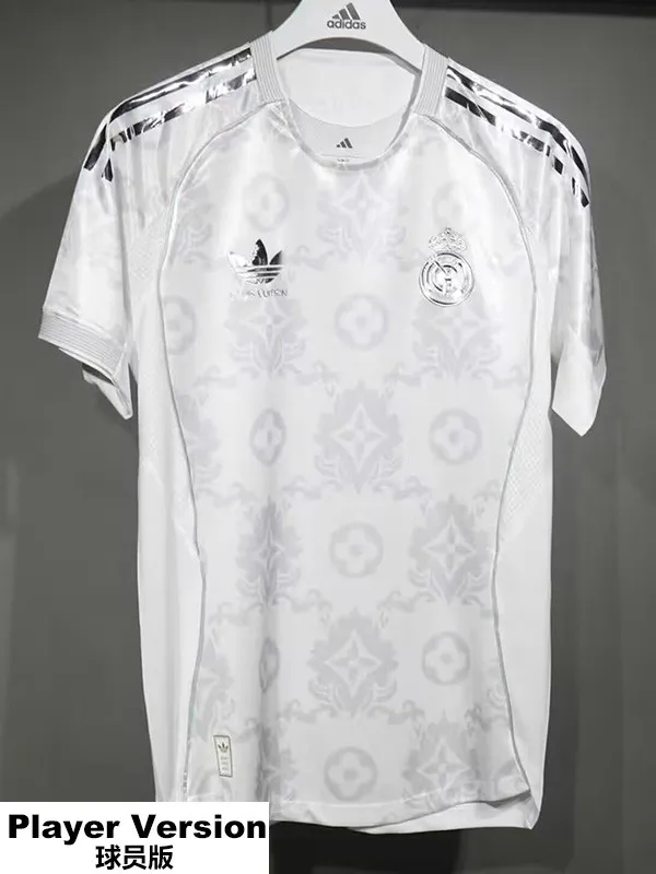 25-26 Real Madrid Silver Grey Special Edition Player Version Training Shirts (球员) 1:1 Thai Quality