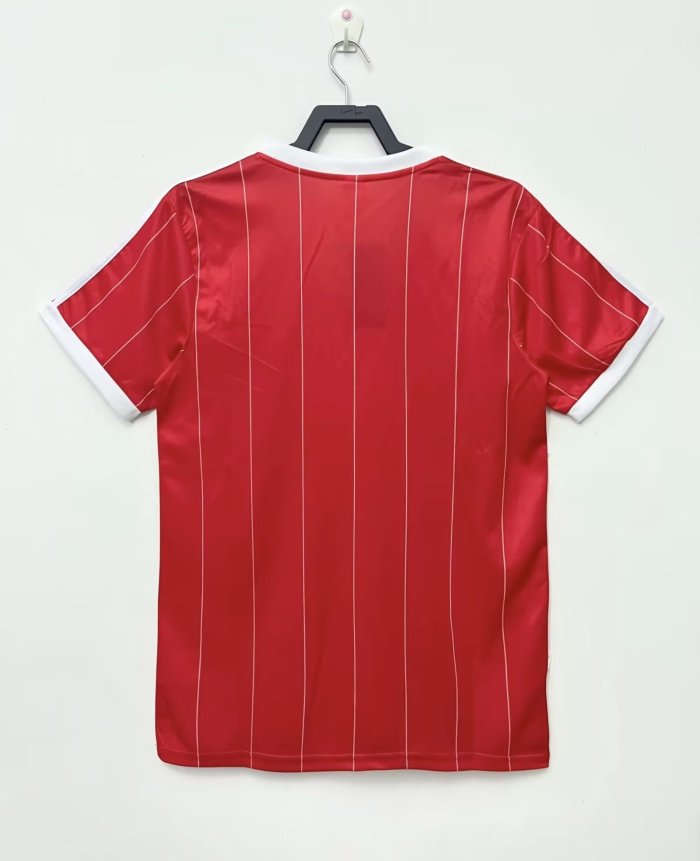 1983-1984 Hamburger Away Retro Soccer Jersey