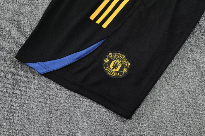 25-26 Manchester United High Quality Training Short Suit