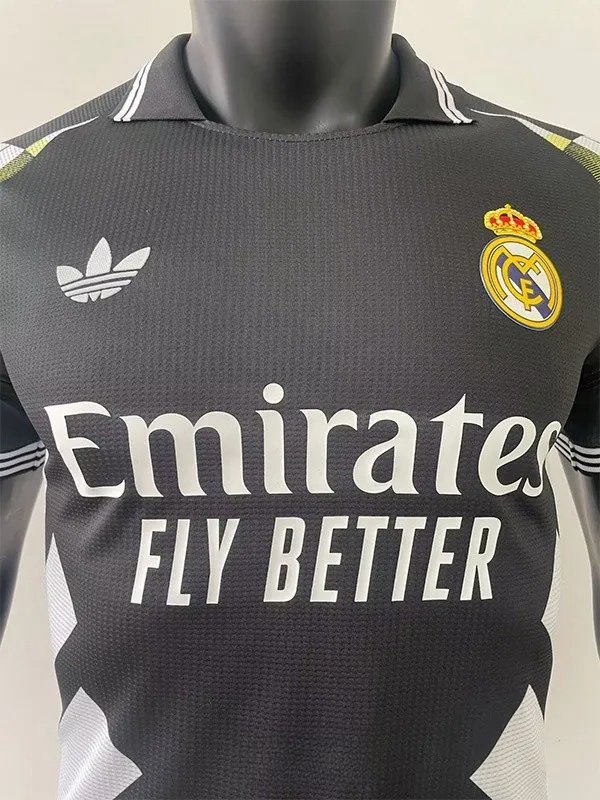 25-26 Real Madrid Black Special Edition Player Version Training Shirts 黄袖边