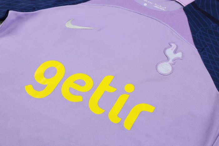 23-24 Tottenham Hotspur High Quality Training Short Suit