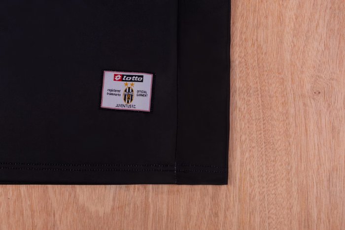 2001-2002 Juventus Away Retro Soccer Jersey