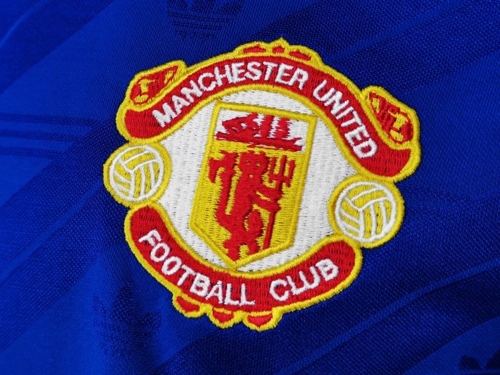 1986 Manchester United Third Blue Long sleeves Retro Soccer Jersey