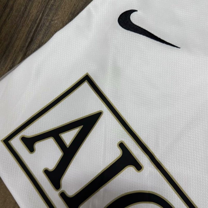 2005-2006 Manchester United Long sleeves Away Retro Soccer Jersey