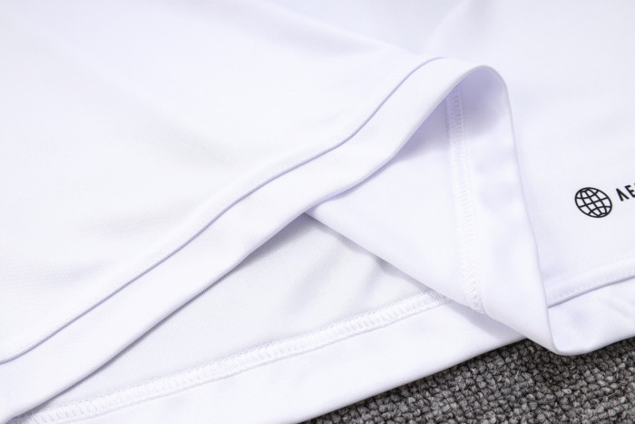 23-24 Bayern High Quality Half Pull Tracksuit