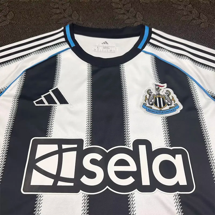 25-26 Newcastle Home Fans Soccer Jersey