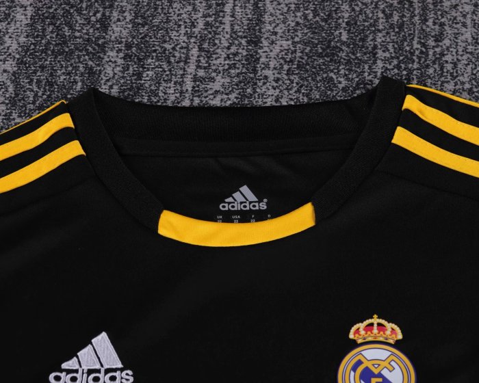 2011-2012 Real Madrid GoalKeeper Retro Kids Soccer Jersey