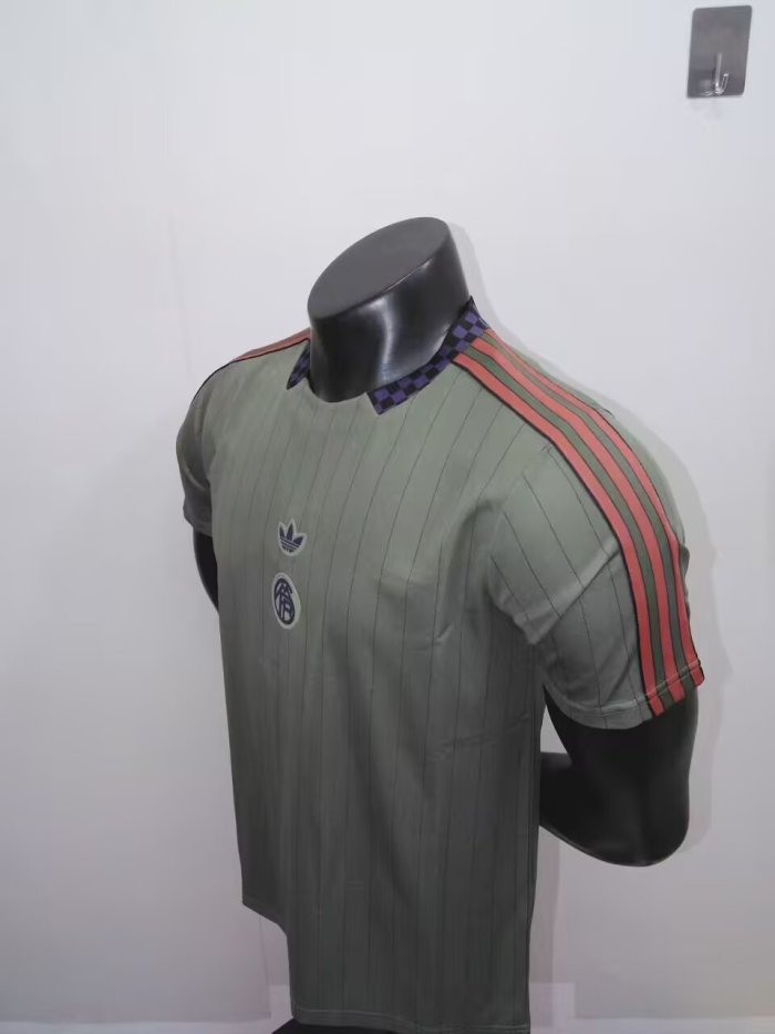 25-26 Bayern Green Casual Edition Player Version Training Shirts