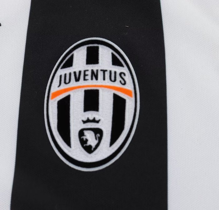 2004-2005 JUV Home Retro Kids Soccer Jersey