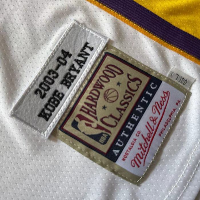 2003-2004 Lakers Bryant #8 White Top Quality Dense Embroidery NBA Jersey