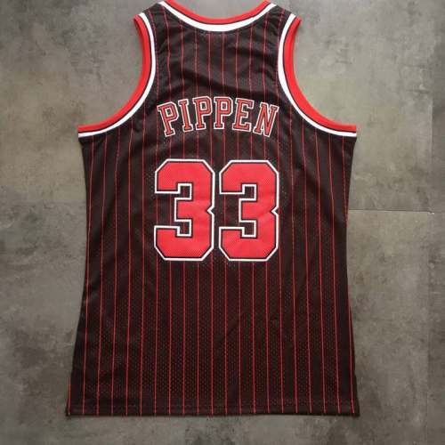 1995-1996 NBA Bulls Pippen #33 Retro Top Quality Dense Embroidery Jersey