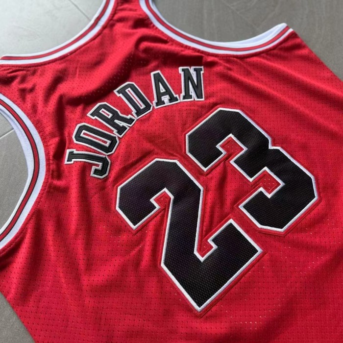1997-1998 NBA Bulls Jordan#23 Red Retro White Top Quality Dense Embroidery Jersey