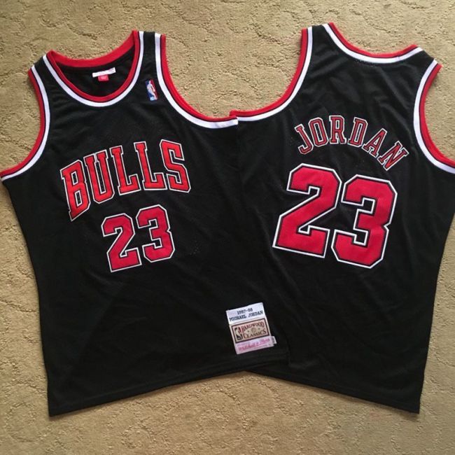 1997-1998 NBA Bulls Jordan#23 Black Retro White Top Quality Dense Embroidery Jersey