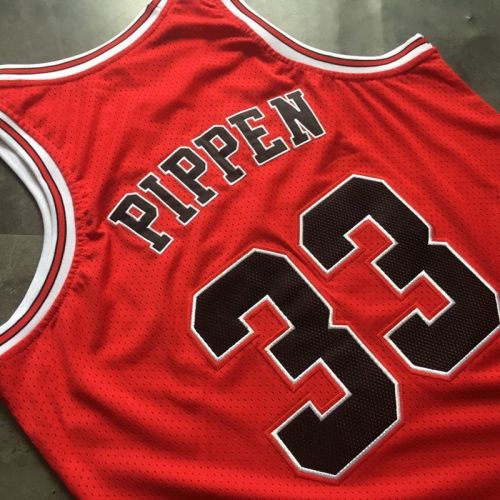 1997-1998 NBA Bulls Pippen #33 Retro Red Top Quality Dense Embroidery Jersey