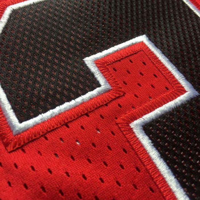 1997-1998 NBA Bulls Pippen #33 Retro Red Top Quality Dense Embroidery Jersey