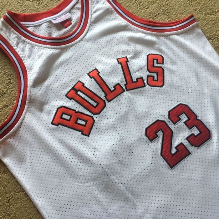 1984-1985 M&N Bulls Jordan#23 White Top Quality Dense Embroidery NBA Jersey