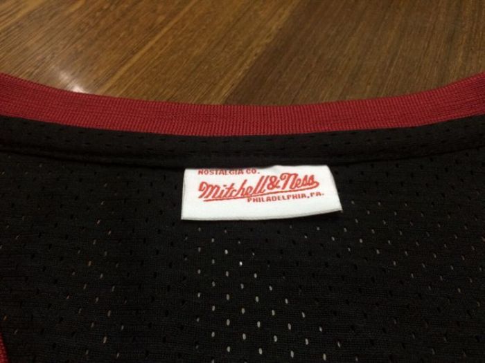 1997-1998 M&N Sixers Iverson #3 Black Retro Top Quality Dense Embroidery NBA Jersey