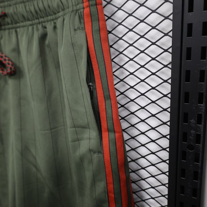 25-26 Bayern Green Casual Version Player Version Shorts Pants