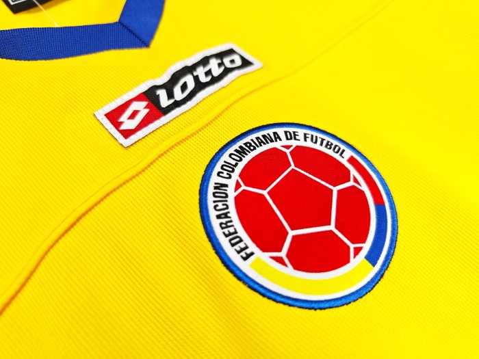 2003-2005 Colombia Home Retro Soccer Jersey