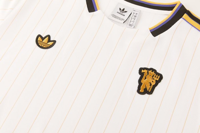 25-26 Man Utd High Quality Training Short Suit