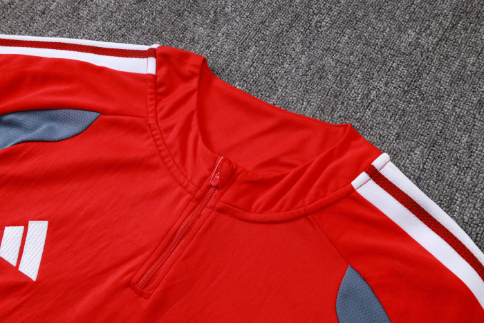 26-27 Internacional High Quality Half Pull Tracksuit