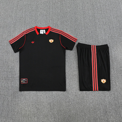 26-27 Man Utd High Quality Training Short Suit