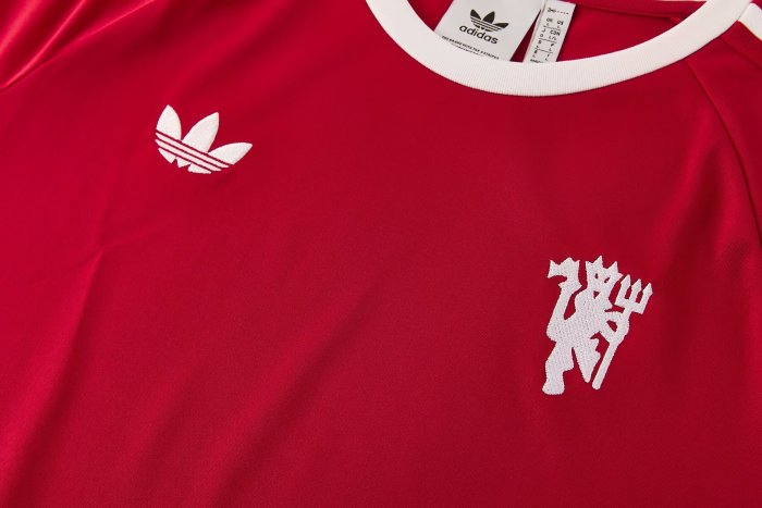 26-27 Man Utd High Quality Training Short Suit
