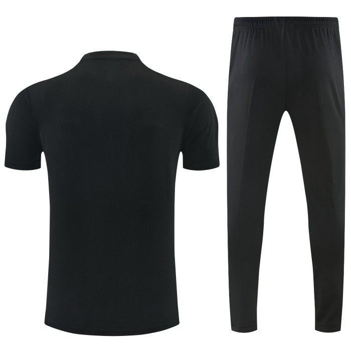 26-27  Liverpool  Short shirts and Long trousers Suit (圆领)