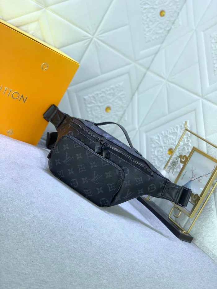 Louis Vuitton Rush Monogram Shadow Men Bags Size 30*15*8cm