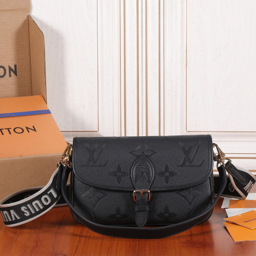 Louis Vuitton M46386 Diane Women Bags Size 24*15*9cm