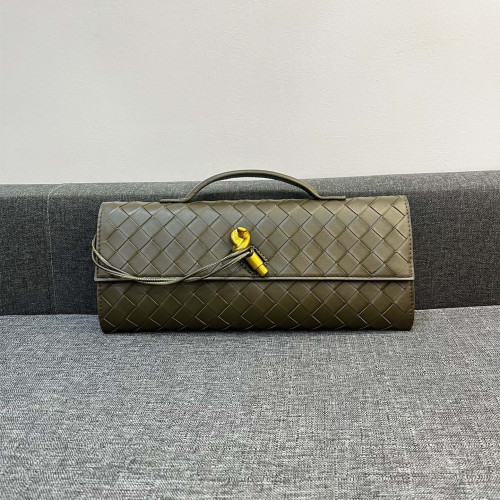 Bottega Veneta Andiamo Clutch 30*13*4cm