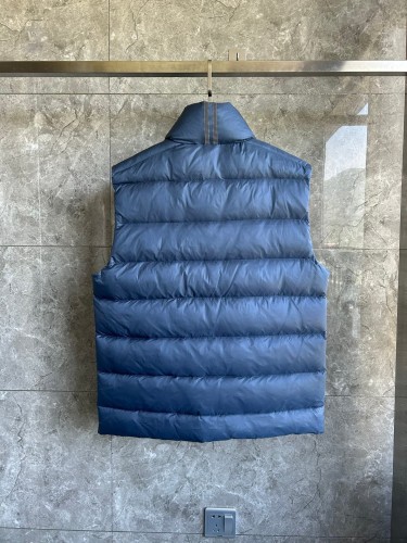 Canada Goose E2229 Crofton Vest-WD Men Winter Vest Size S-XXL