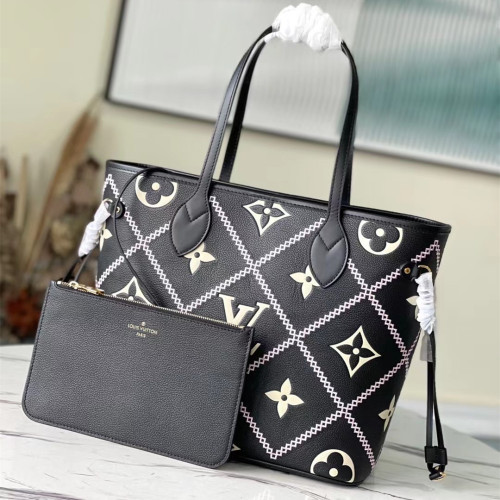 Louis Vuitton M46040 2022 Women Handbag 31*28*14cm