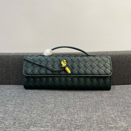 Bottega Veneta Andiamo Clutch 30*13*4cm