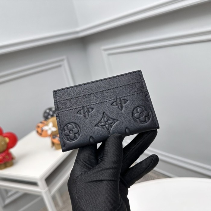Louis Vuitton M81415 Card Holder Size 11*7*1.5cm