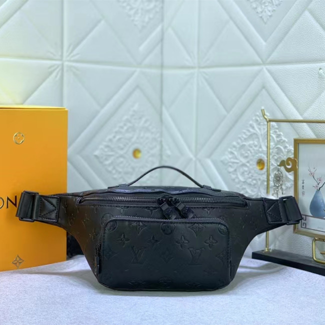 Louis Vuitton Rush Monogram Shadow Men Bags Size 30*15*8cm