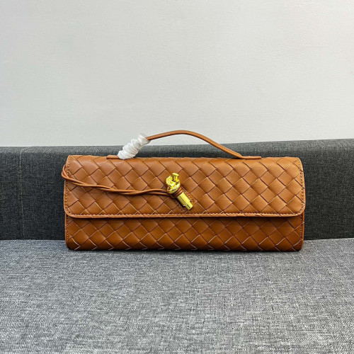 Bottega Veneta Andiamo Clutch 30*13*4cm
