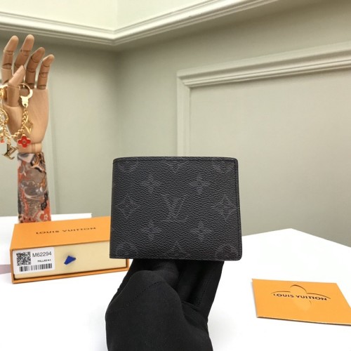 Louis Vuitton Men Wallet M62294 Size 11.9*9cm