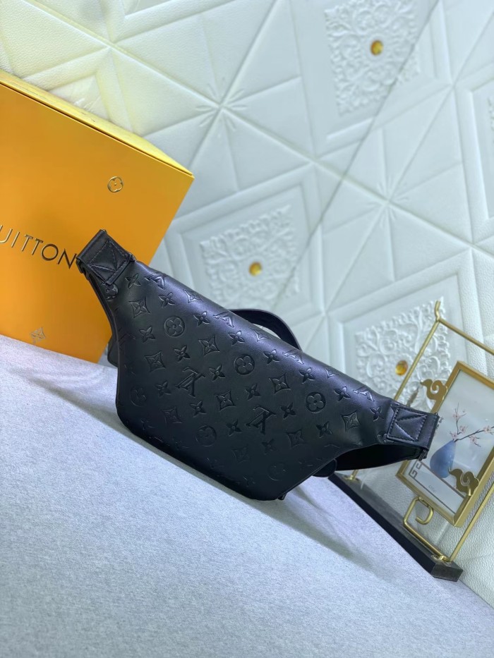 Louis Vuitton Rush Monogram Shadow Men Bags Size 30*15*8cm