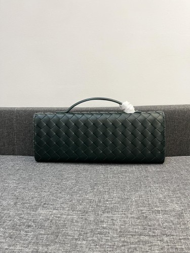 Bottega Veneta Andiamo Clutch 30*13*4cm