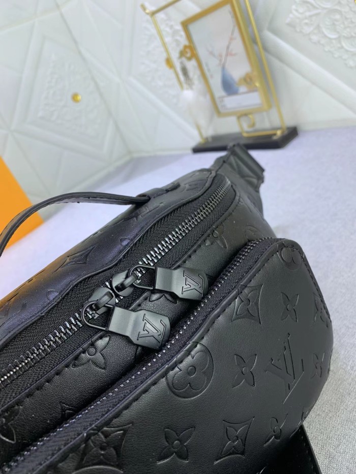 Louis Vuitton Rush Monogram Shadow Men Bags Size 30*15*8cm