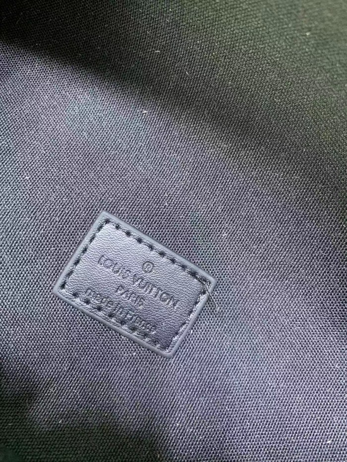 Louis Vuitton Rush Monogram Shadow Men Bags Size 30*15*8cm