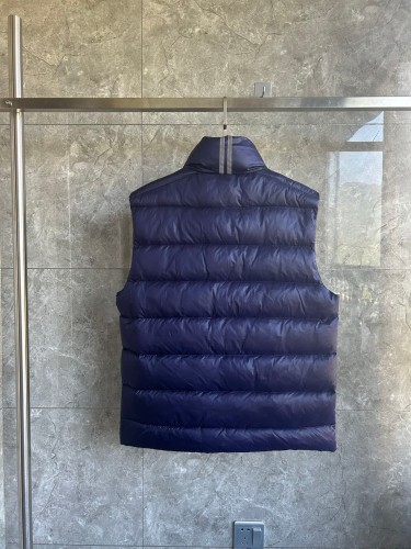 Canada Goose E2229 Crofton Vest-WD Men Winter Vest Size S-XXL