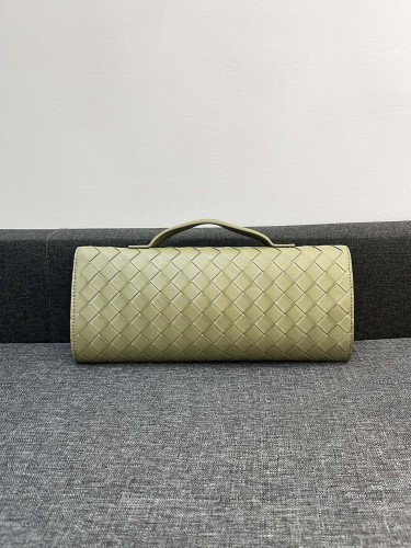 Bottega Veneta Andiamo Clutch 30*13*4cm