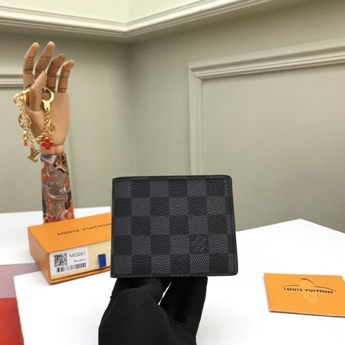 Louis Vuitton Men Wallet N63261 Size 11.9*9cm