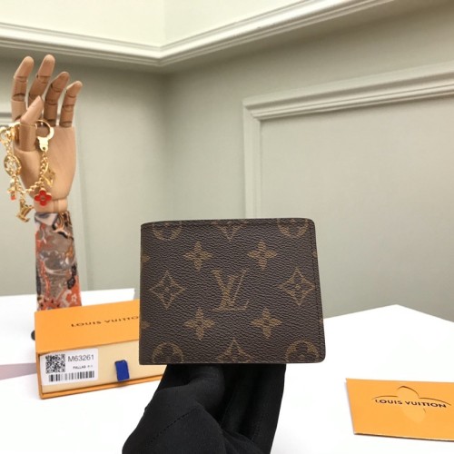 Louis Vuitton Men Wallet M63261 Size 11.9*9cm