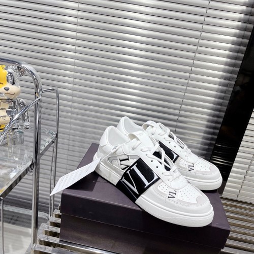 Valentino VL7N Low-Top Sneaker Size 36-45   6-Color