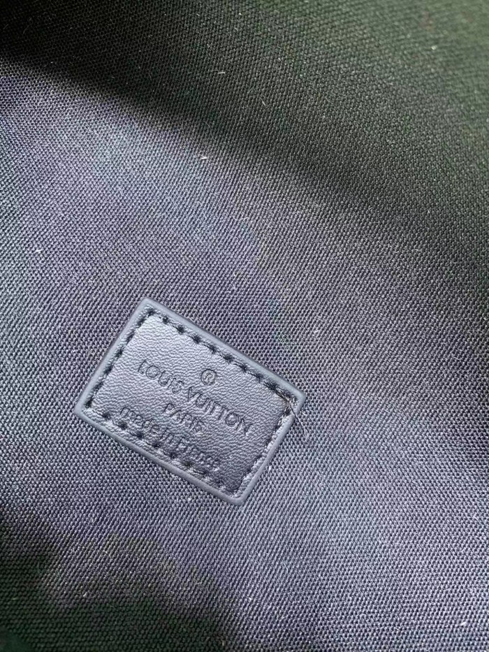 Louis Vuitton Rush Monogram Shadow Men Bags Size 30*15*8cm