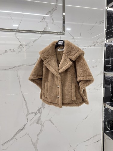 Max Mara Teddy Cape short style one size fits all